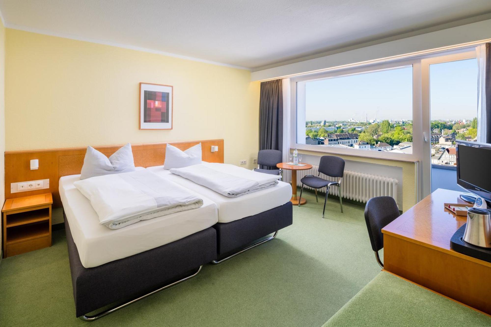 Garden Hotel Крефелд Екстериор снимка