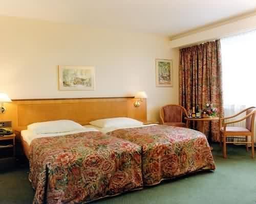 Garden Hotel Крефелд Екстериор снимка